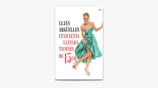 (Pe) Cenicienta Llevaba Tacones de 15 Cm